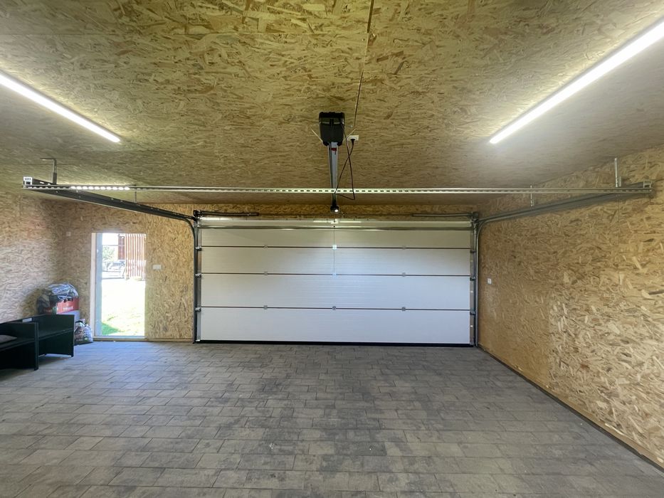 Brama garażowa segmentowa złoty dąb orzech winchester 5000x2125