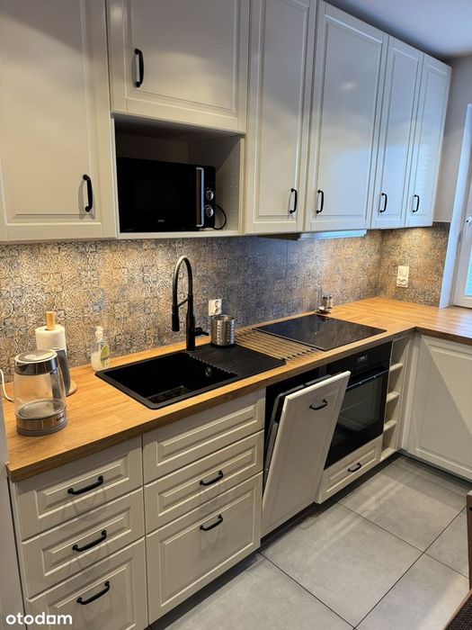 Komfortowe, 3 pokoje, osobna kuchnia, 2 miejsca garażowe w cenie