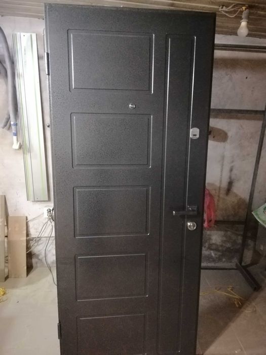 Виготовлення металевих дверей
