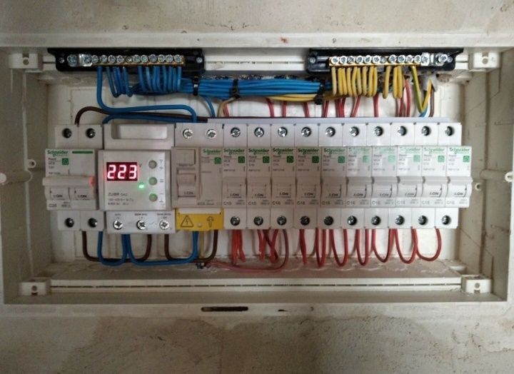 Електрик . Електромонтажні роботи