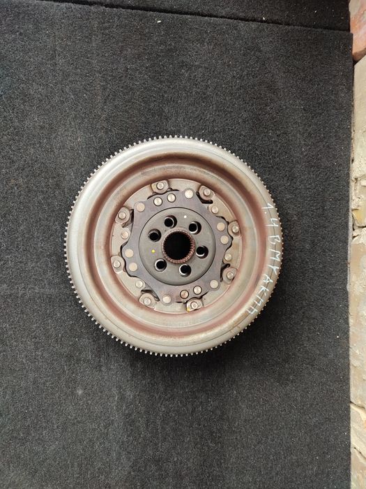 Демпфер DSG 6 DQ250 двумасовий маховик щеплення Дсг6 2.0тді  АКПП