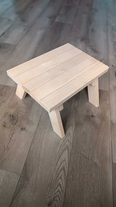 Drewniany rustykalny podest /krzesełko /taboret