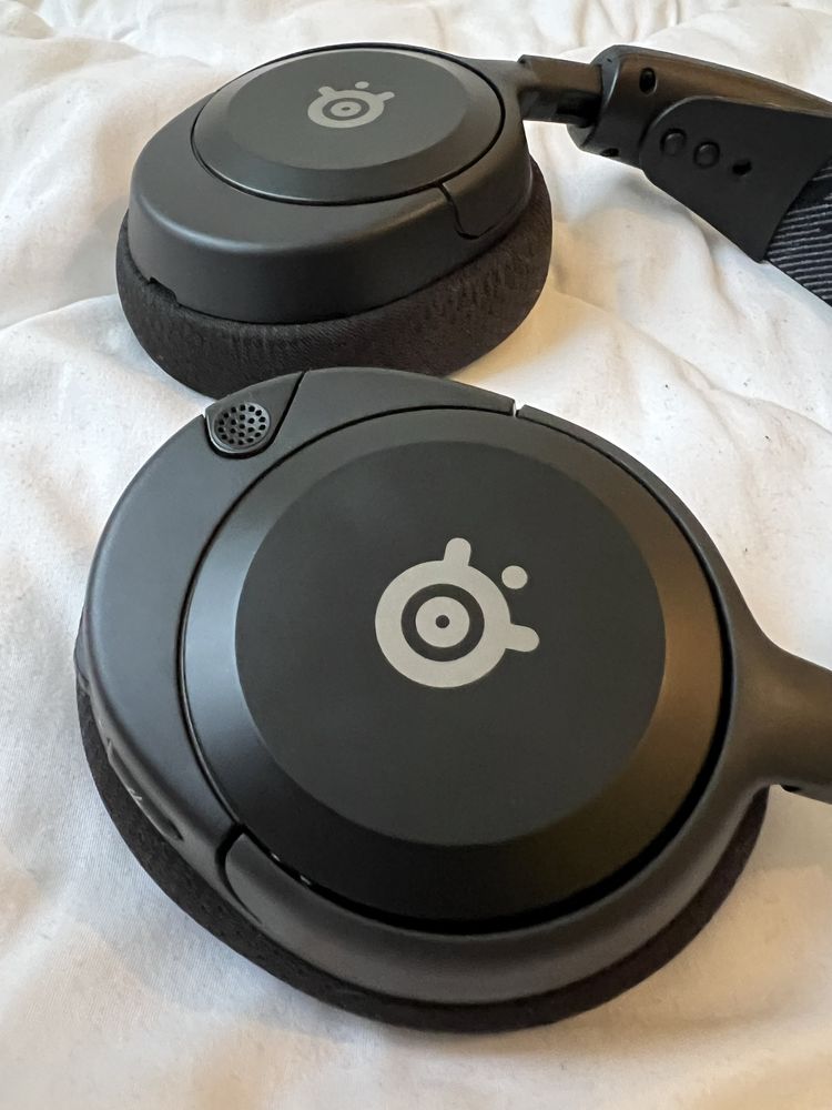 SteelSeries Arctis Nova 1