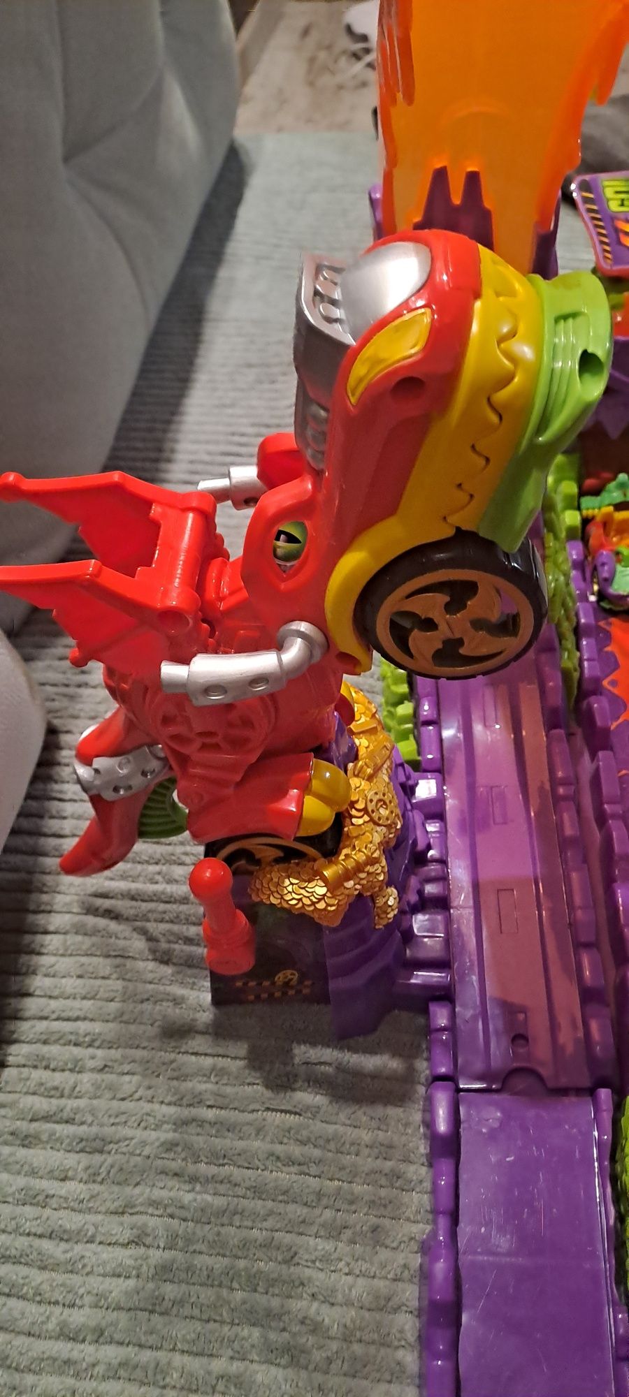 Zabawka z wyrzutnią T-Races Dragon Loop