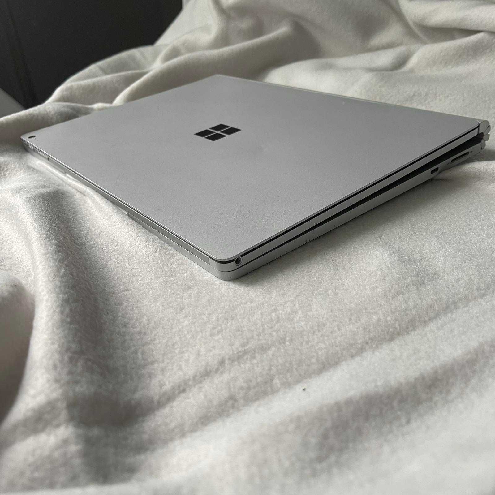 Сенсорний Ноутбук 2 в 1 Microsoft Surface Book 2 13.5" i5-7300U/8/256