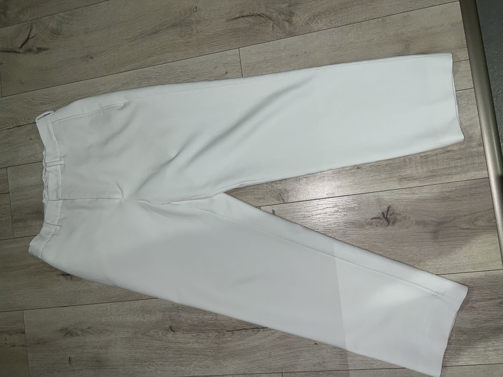 Eleganckie białe spodnie Zara