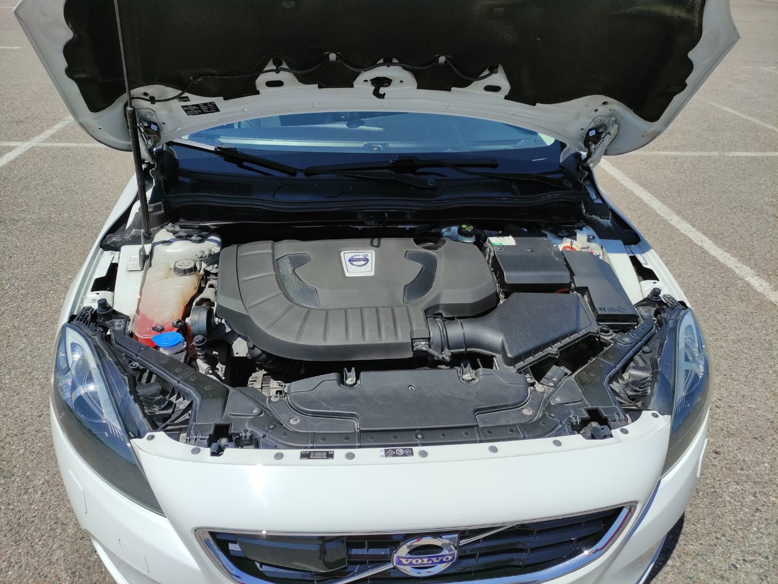 VOLVO v40 II D3 Momentum