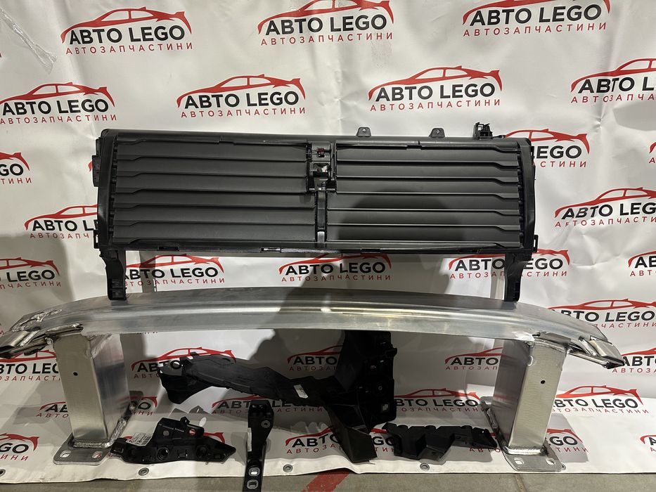 Підсилювач бампера усіліть Audi Q7 2016-2023 4M0