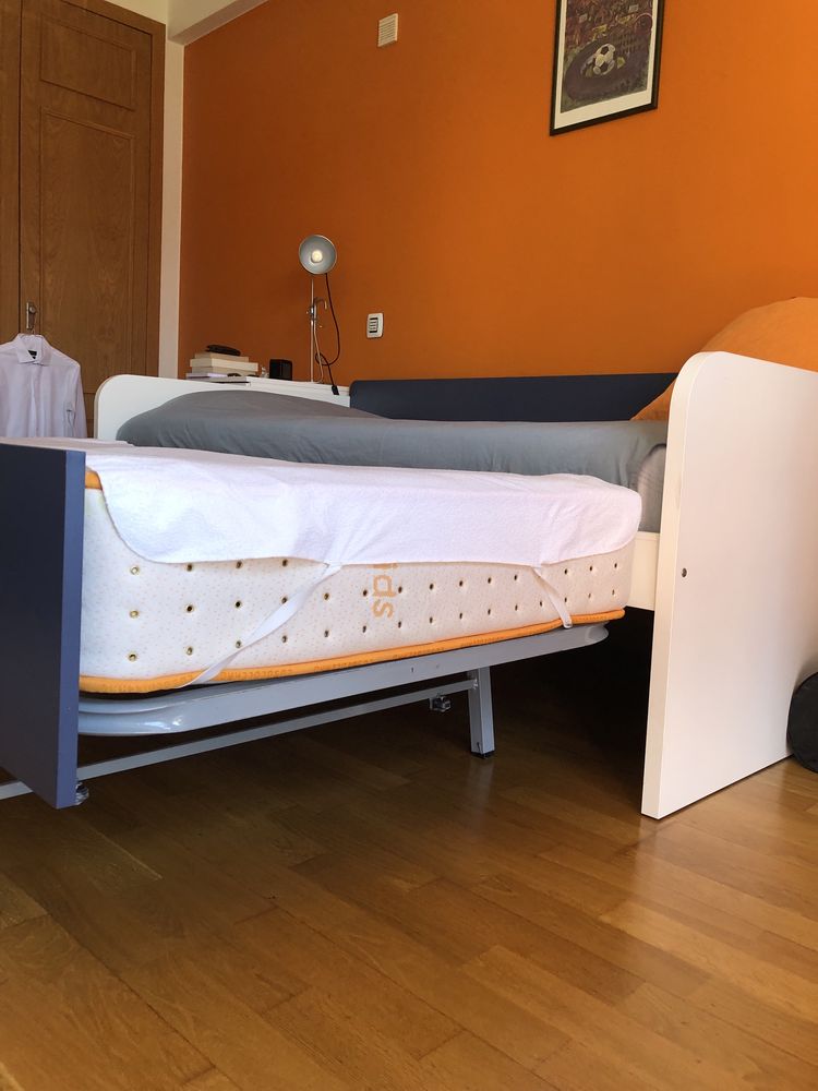 Cama de Solteiro elevatória Dupla Boas Condicões