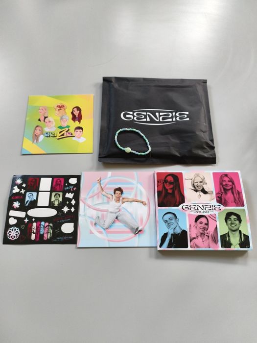 Genzie Online (CD + dodatki)