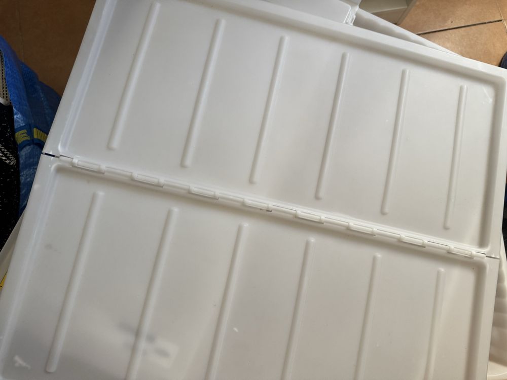 Conjunto GIMSE CAIXA GAVETA CAMA com cabides arrumação