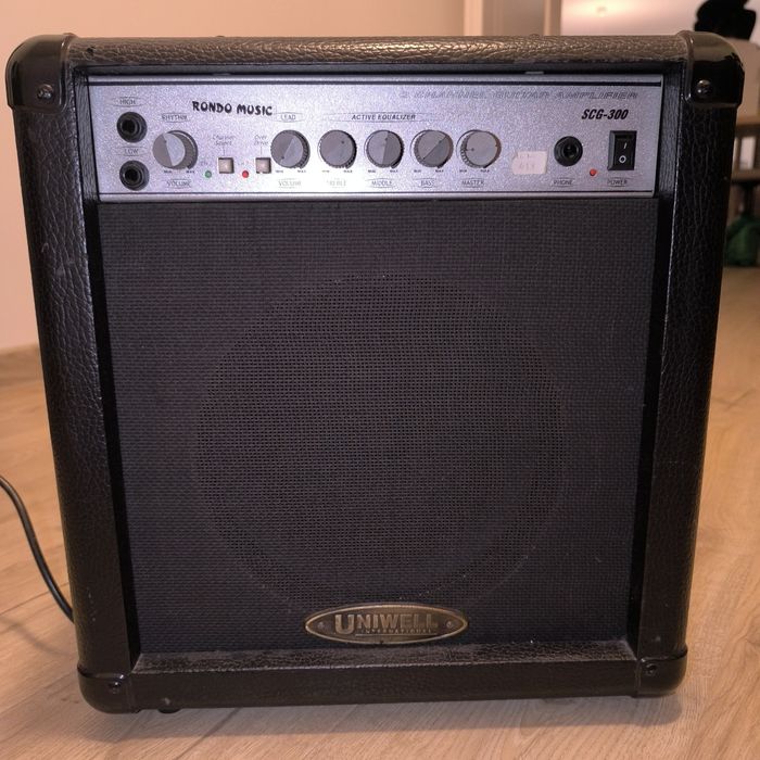 Wzmacniacz gitarowy 2-kanałowy Uniwell SCG-300