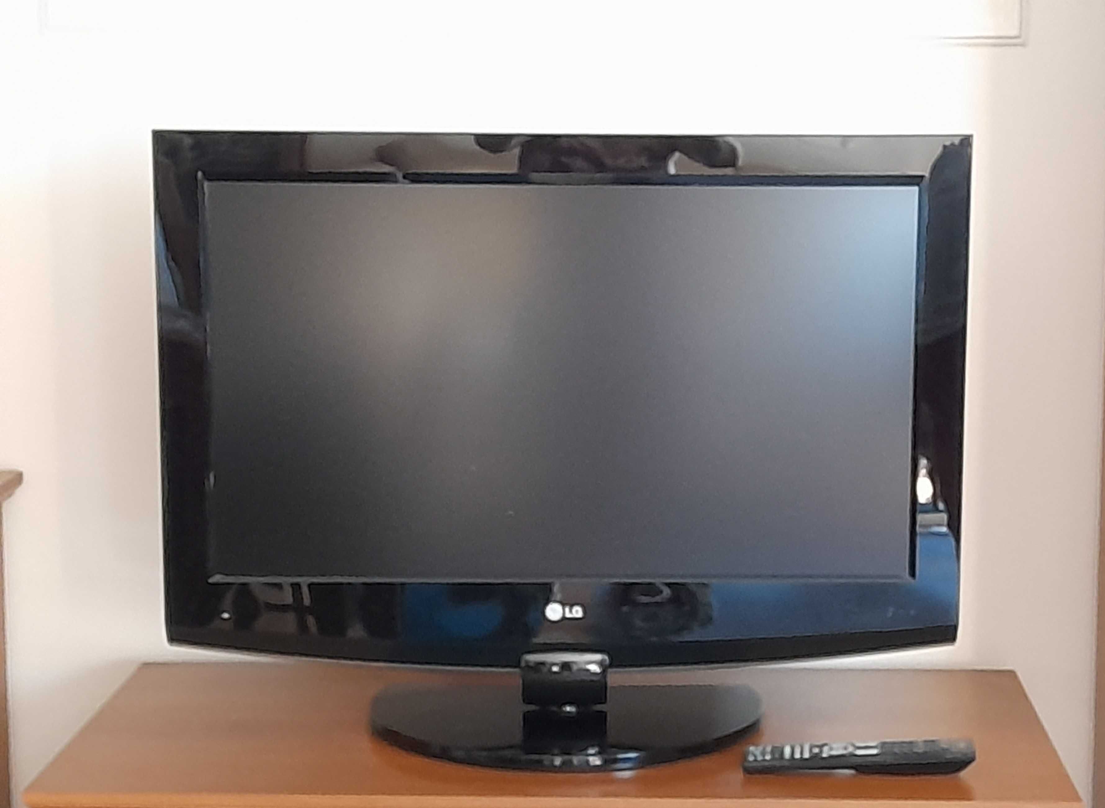 Telewizor LG 32 cale, stan bardzo dobry