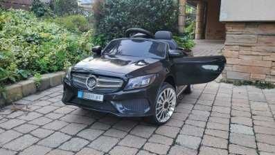 Auto na akumulator - Mercedes