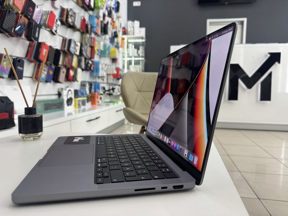 MacBook Pro 14” M1 Pro 16/512Gb Новий стан 2021 БЕЗ БЛОКУВАНЬ 890€