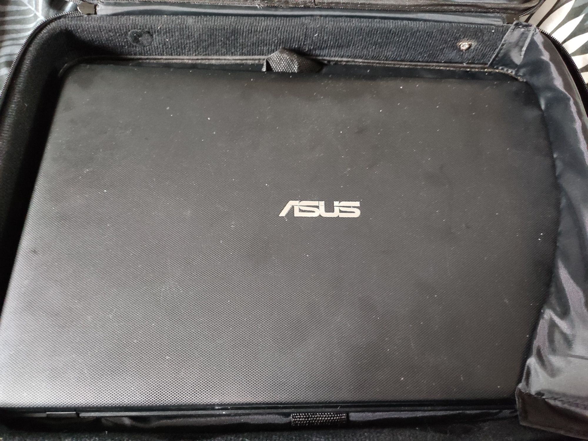 Laptop Asus R752s