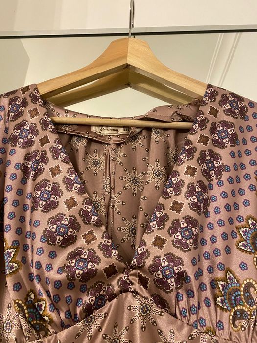 Vestido Cetim rosa Stradivarius