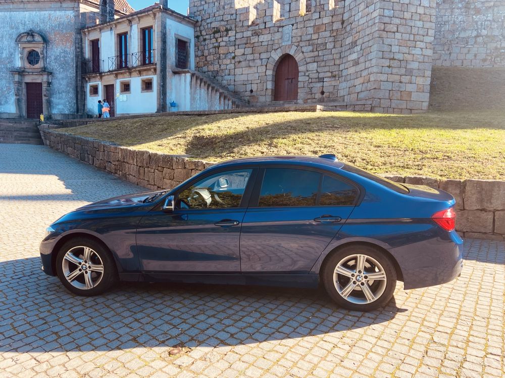 Bmw série 3 - azul metalizado