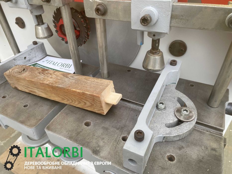 Овальний шип Balestrini