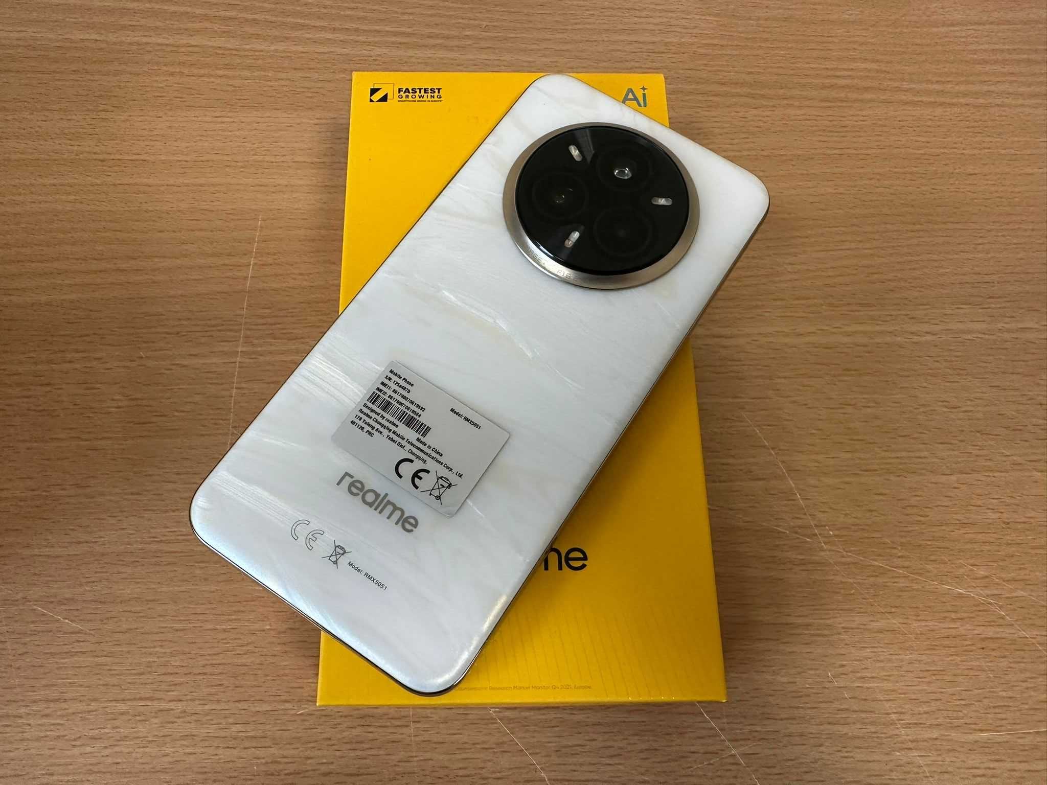 Smartfon Realme 14 Pro+ 8 GB / 256 GB 5G Pearl White 6000 mAh