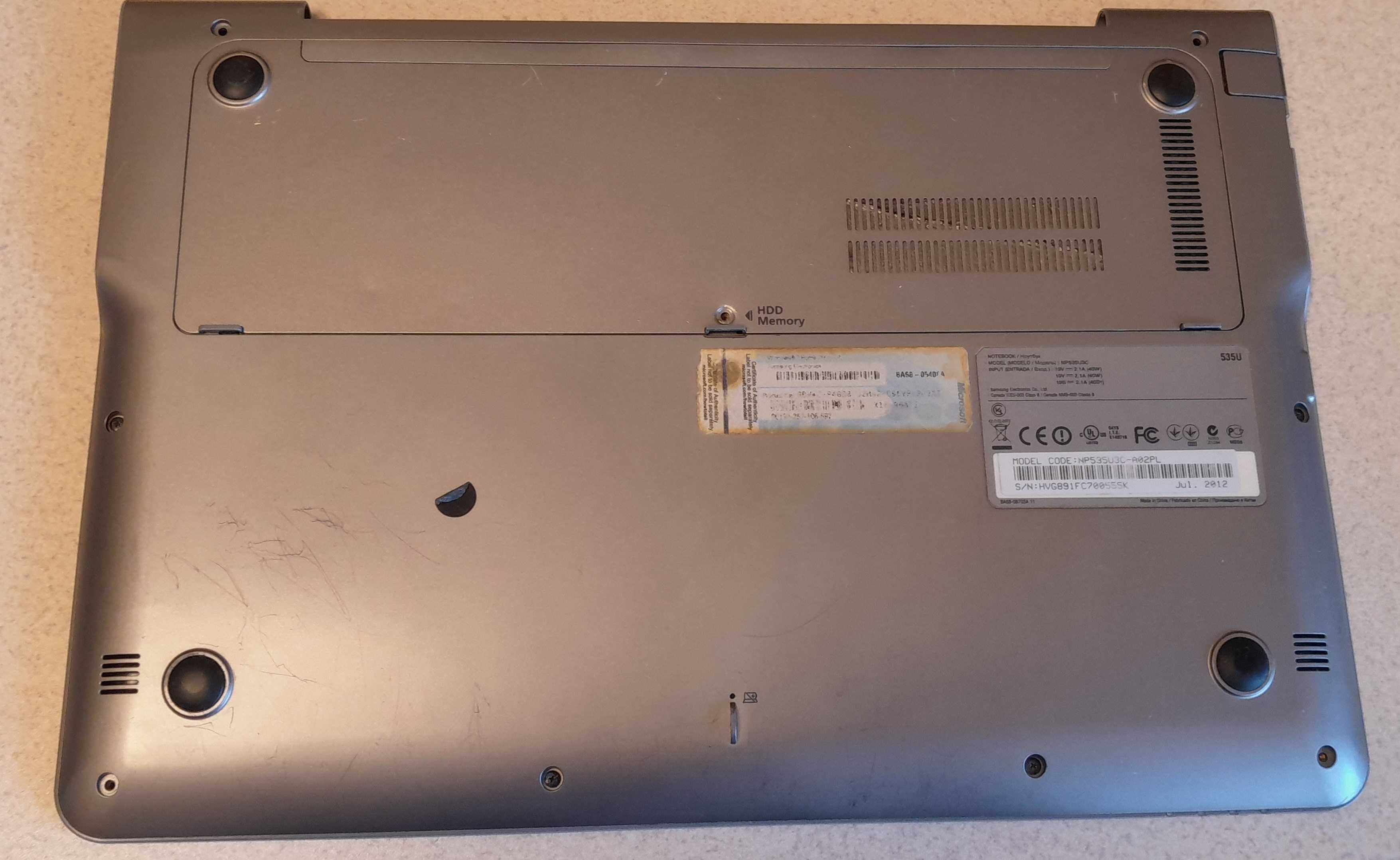 Laptop Samsung NP535U3C, AMD A6-4455M,  RAM 4GB, HDD 500 GB