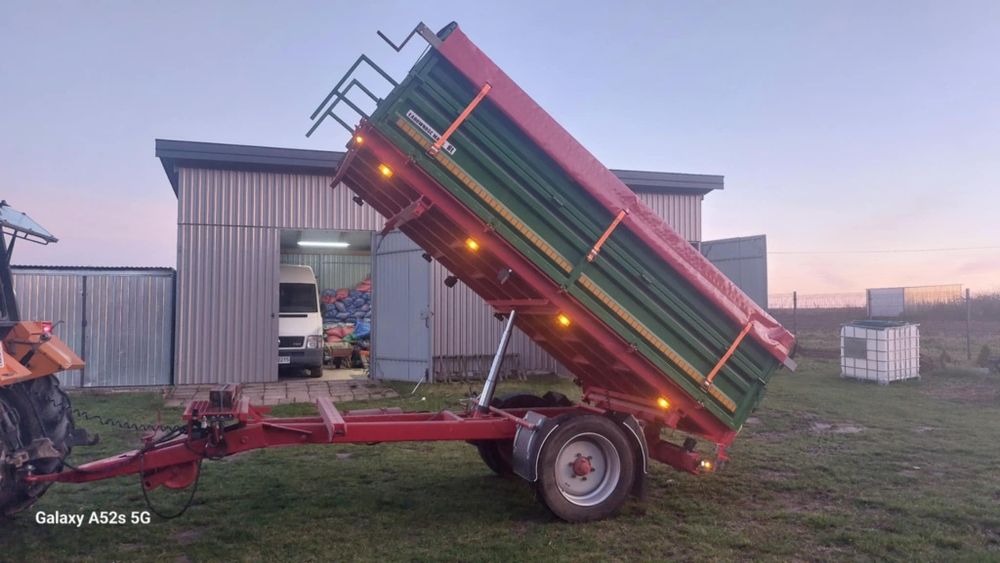 Przyczepa jednoosiowa wywrotka