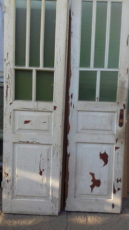 Дверь деревянная двухстворчатая
