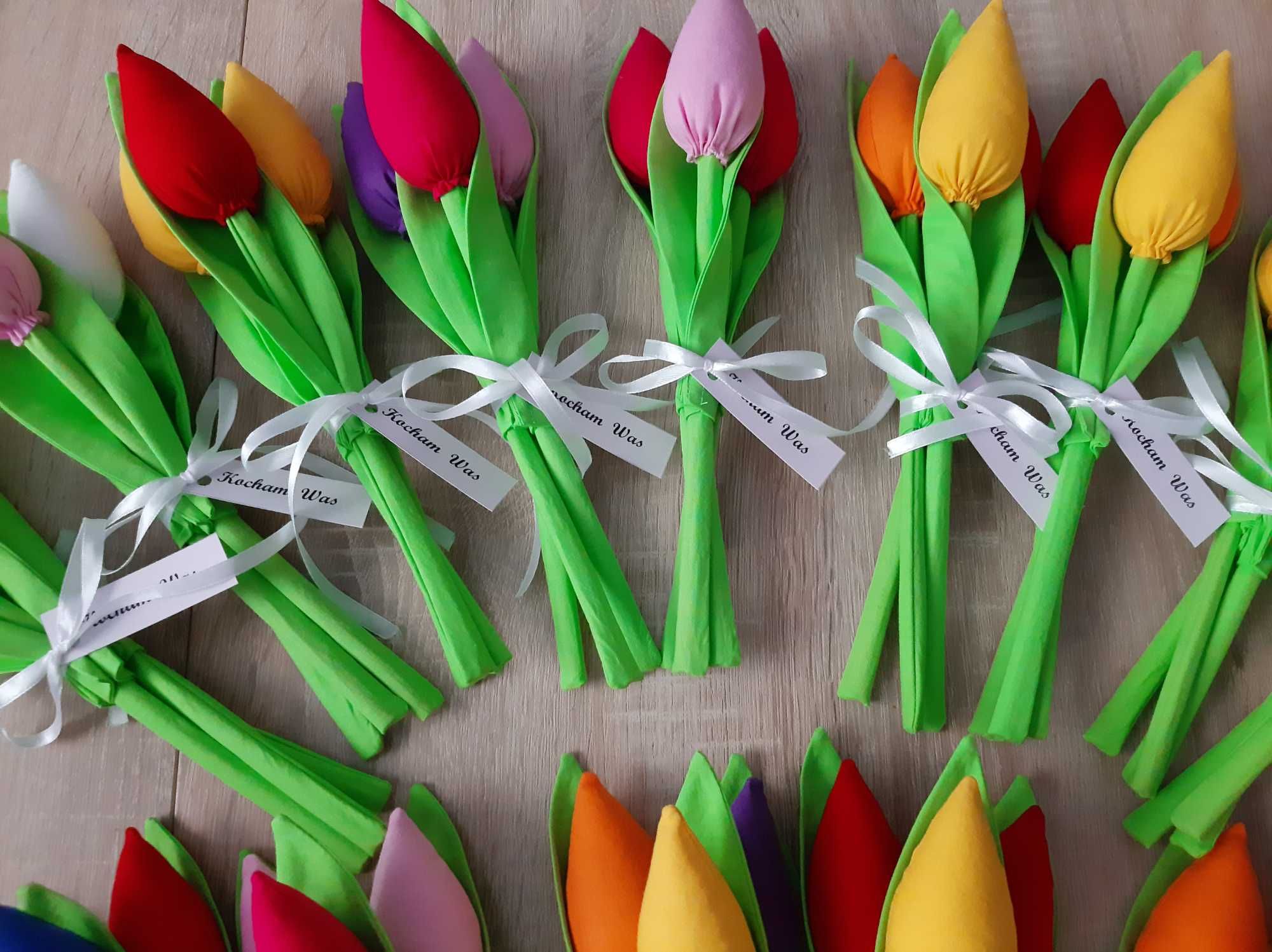 Dzień Matki tulipany ręcznie szyte bilecik, folia 13 kolorów
