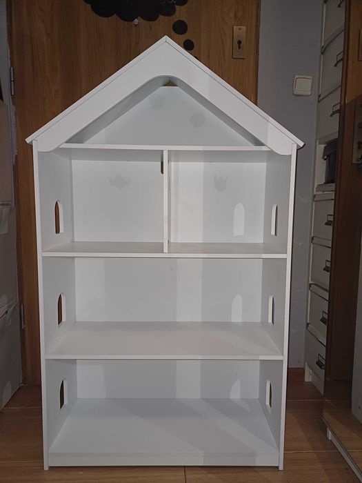 Domek dla Barbie, regał dziecięcy