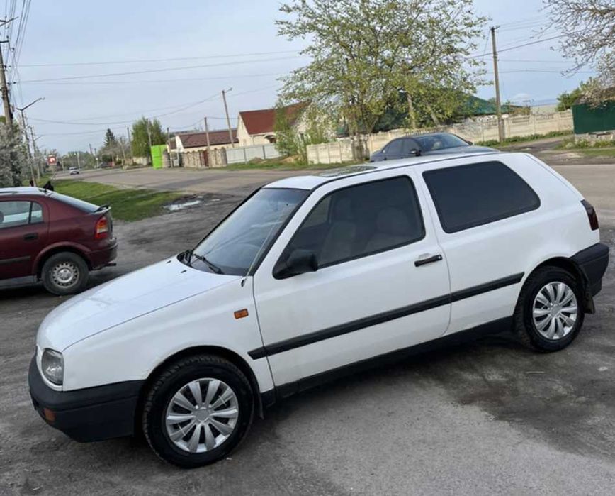 Volkswagen Golf 3 coupe 1.8 газ/бензин
