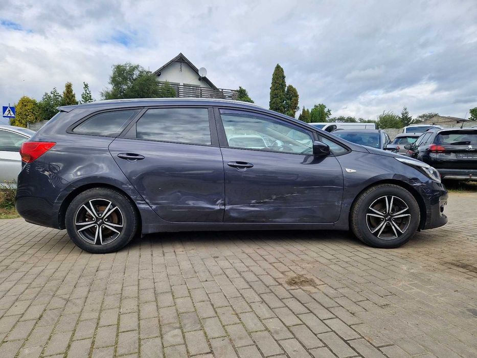 Kia cee'd benzyna turbo !otarty bok