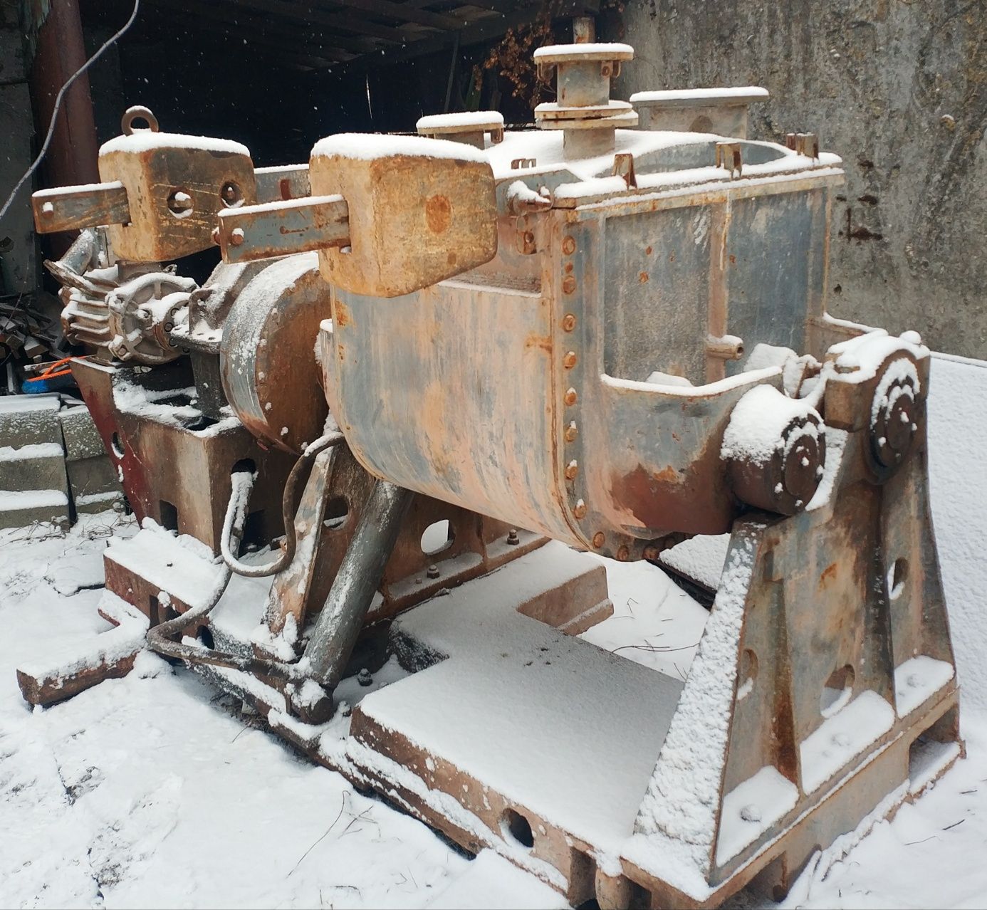 Змішувачі ЗЛ-250; Кульовий млин з керамічним покриттям