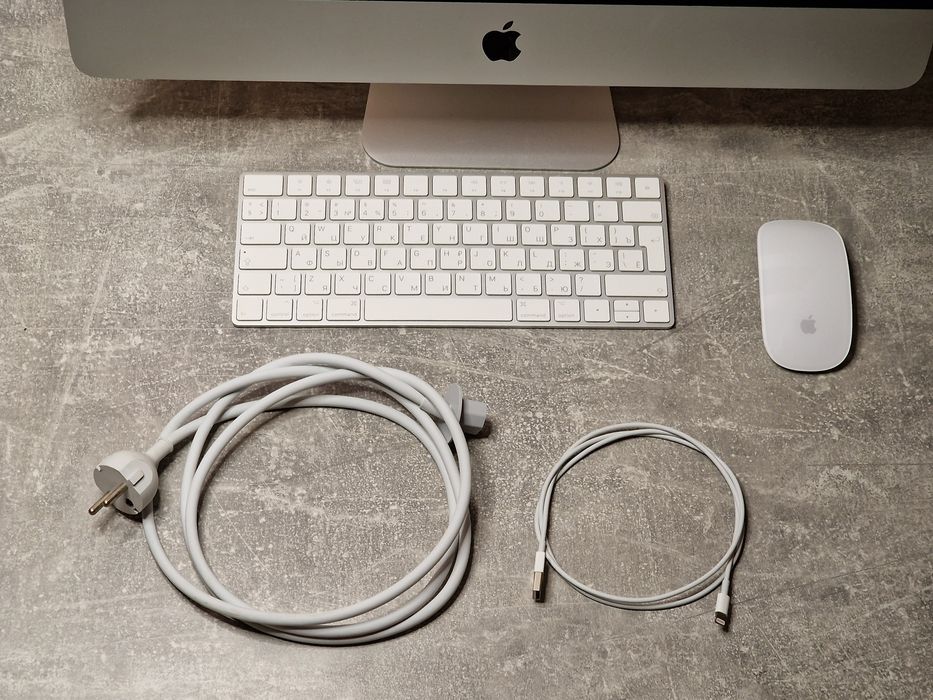 Моноблок Apple iMac 21.5 Retina 4K 2019 (MRT32)