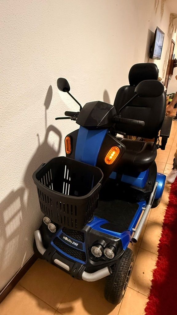 Scooter ortopedica para mobilidade reduzida agora