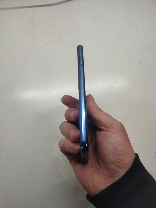 Продам Xiaomi mi 9 SE 4/64 NFC