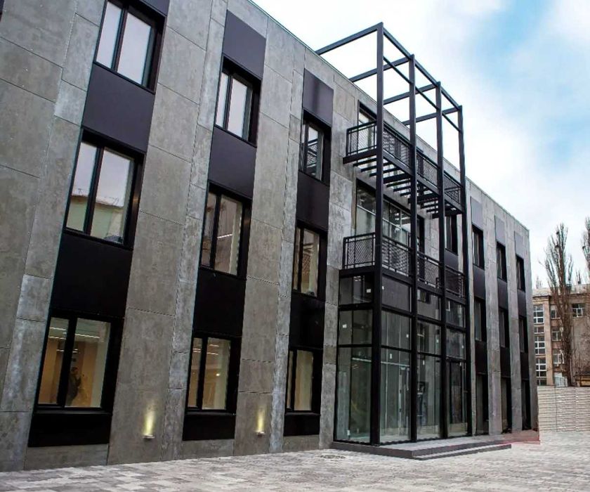 Без кмісії, Продаж офісної будівлі біля метро Політехнічний Інститут.