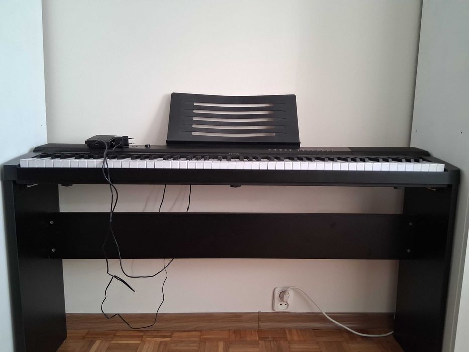 Pianino cyfrowe ze statywem