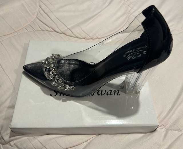 czółenka na obcasie, przezroczyste buty z eleganckimi dodatkami