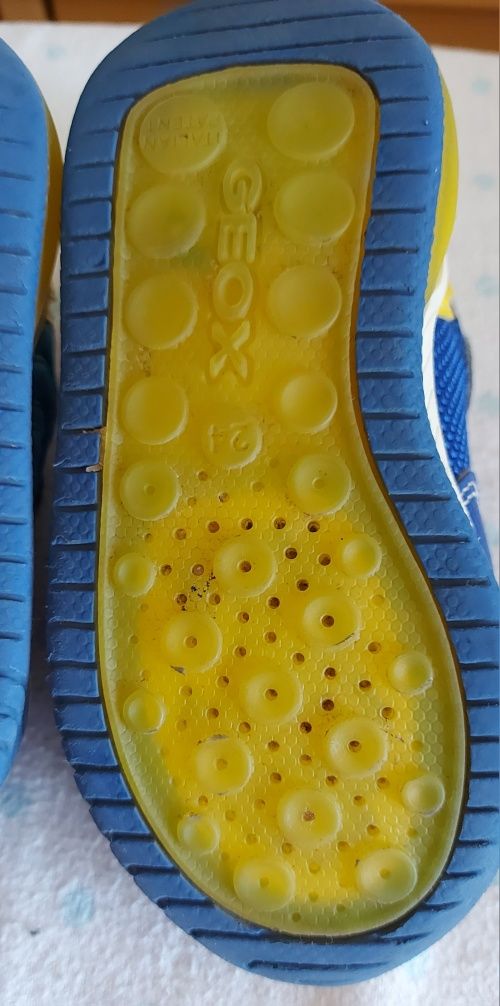 Adidasy Geox roz. 24 świecącą podeszwa