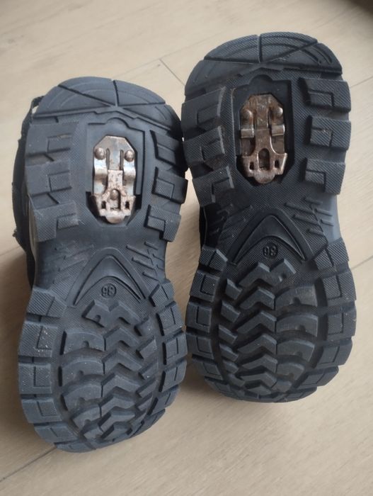 Kozaki śniegowce dla chłopca r. 36  jak nowe