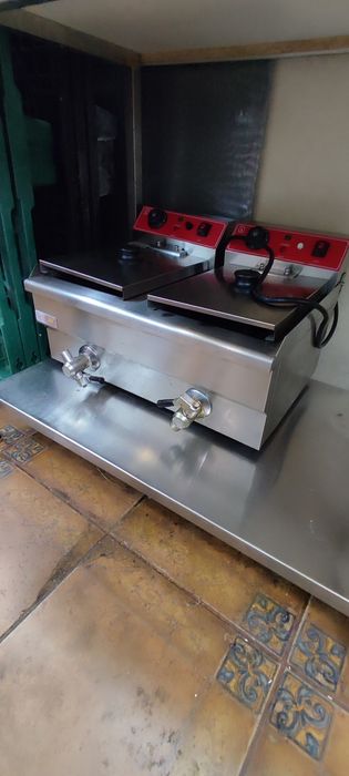 Фритюрница 8+8 л