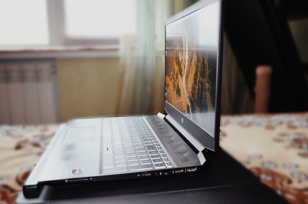 HP Pavilion Gaming 15-ec0013ur | Ryzen 5 + GTX 1650 | 16ГБ/512ГБ