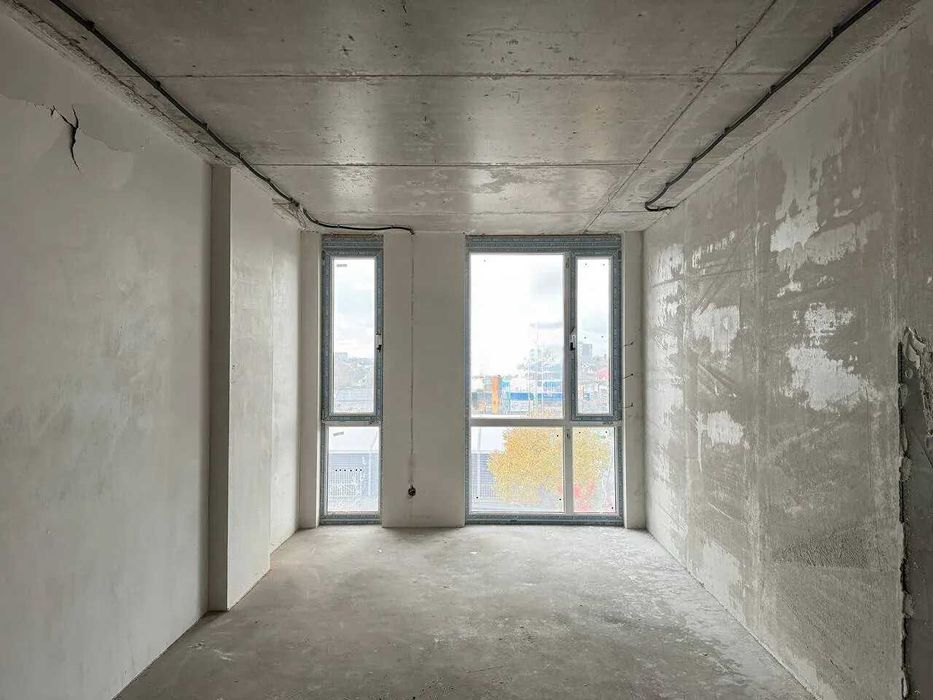 Простора трикімнатна в ЖК "Шоколад" !