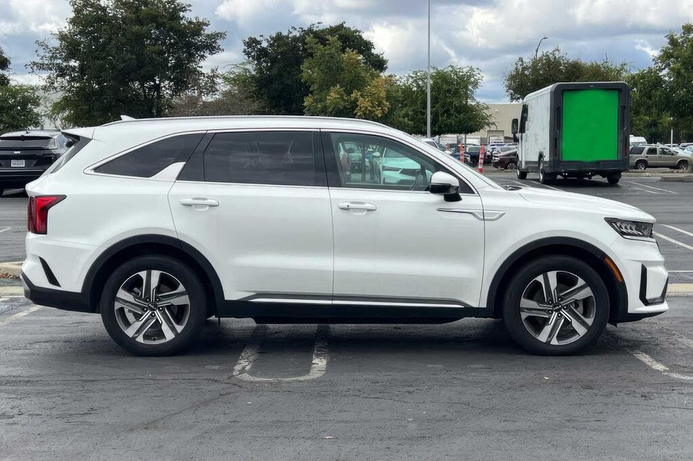 Kia Sorento      2023