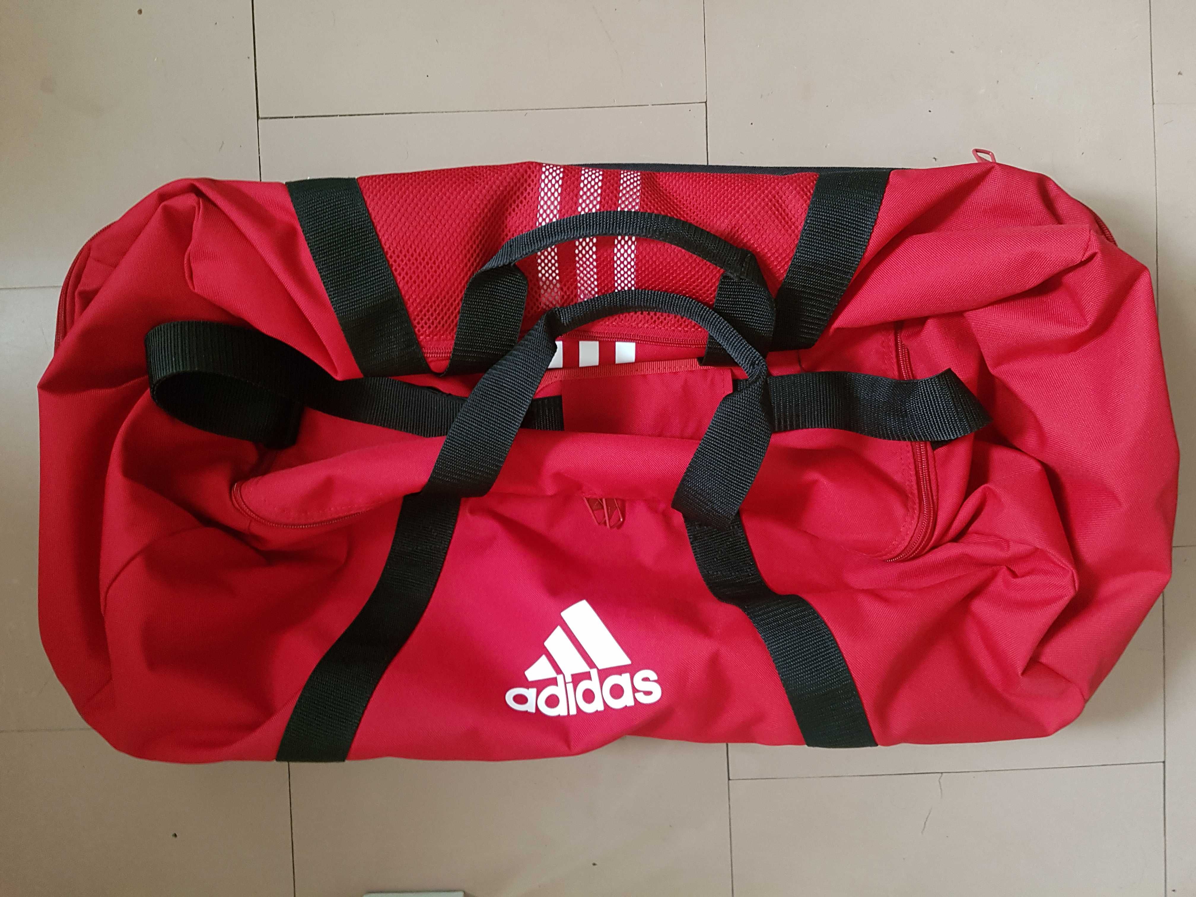 Duża torba sportowa ADIDAS oryginalna  .