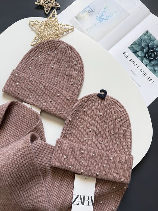 Тепла шапка ZARA з камінцями зимова 6 7 8 9 10 11 12 13 14 р