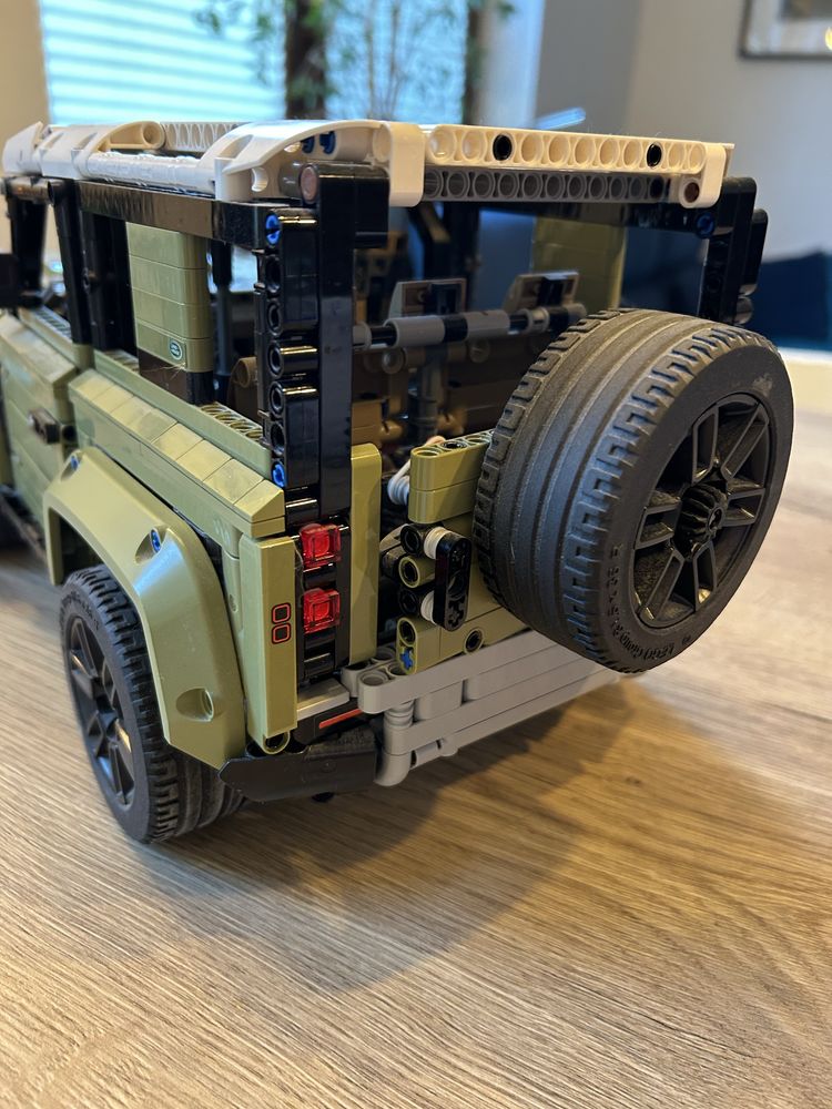 Land rover Defender Lego technic
