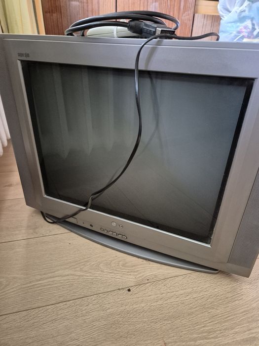 Oddam telewizor LG