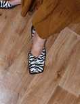 Damskie nowe mokasyny 40 zebra print kwadratowy nosek