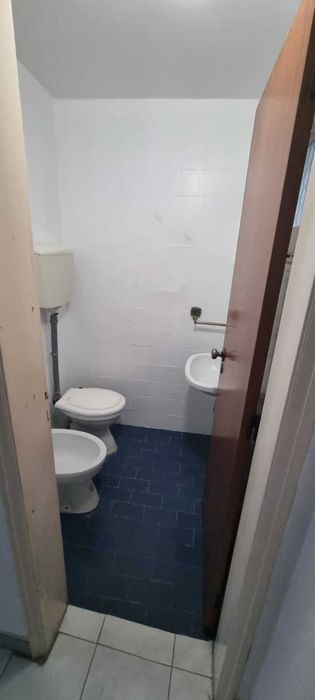 Escritório para arrendamento – Rua Serpa Pinto, nº 53 (1º Frente)